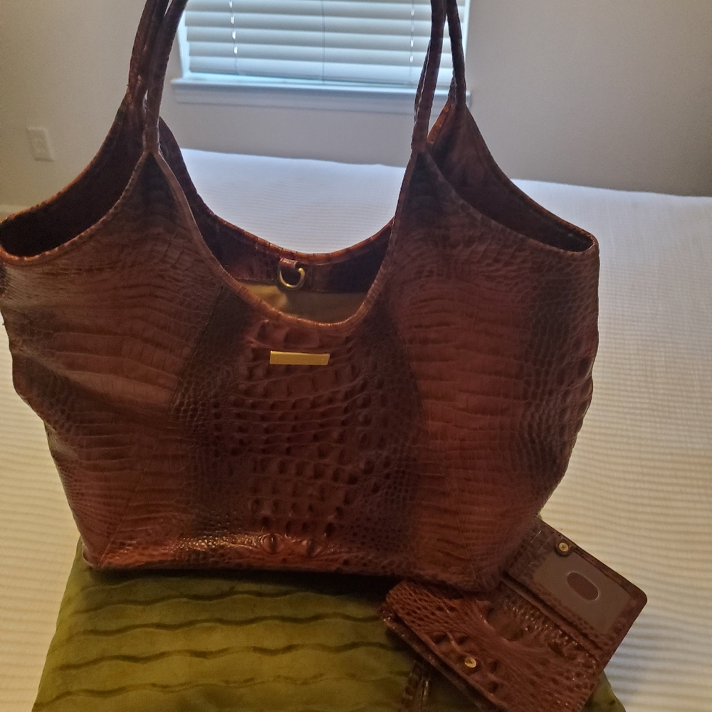 Brahmin Purse & Wallet